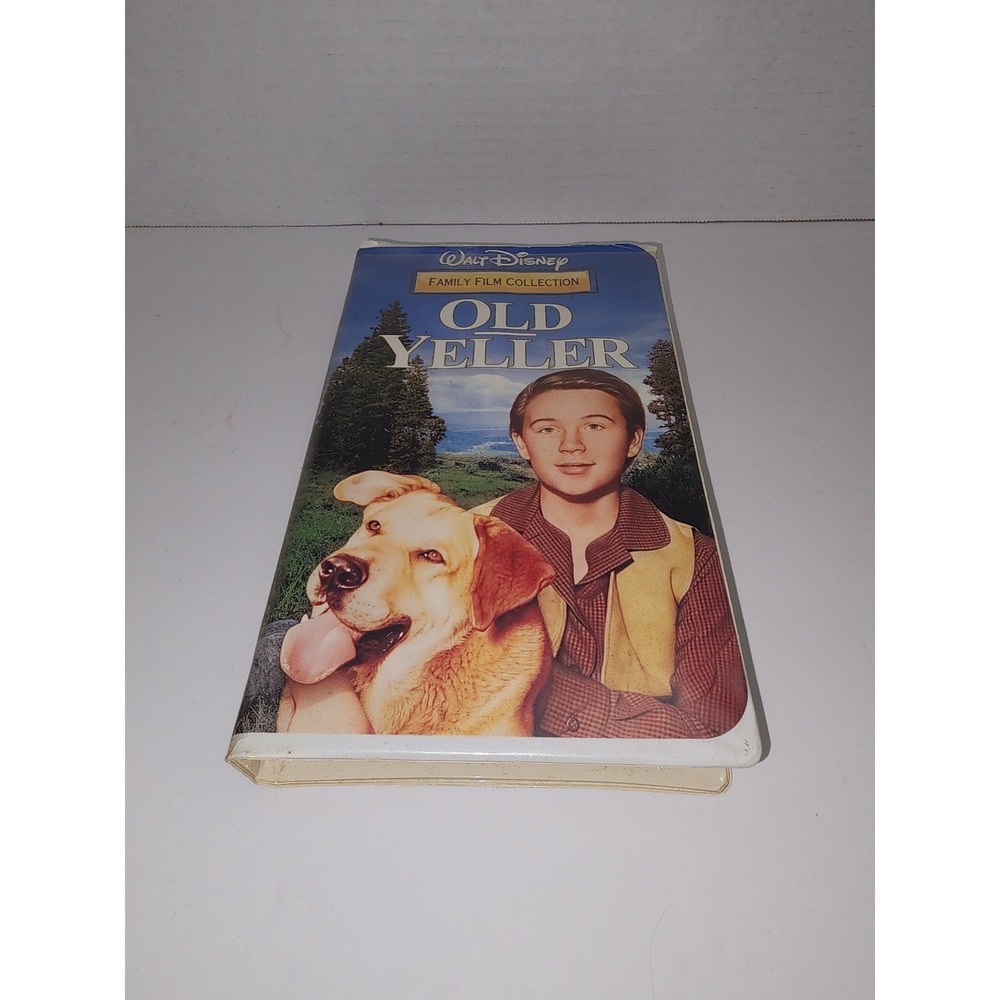 Old Yeller VHS‎ Walt Disney Family Film Collection Clamshell